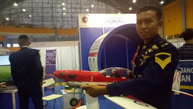 Mahasiswa Makassar Bikin Pesawat Tanpa Awak Rp 8 Jutaan/Unit