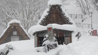 Desa Shirakawa-go menjadi Situs Warisan Dunia UNESCO sejak tahun 1995. Suhu di musim dingin bisa mulai dari -10 derajat sampai 10 derajat Celcius (Fitraya/detikTravel)