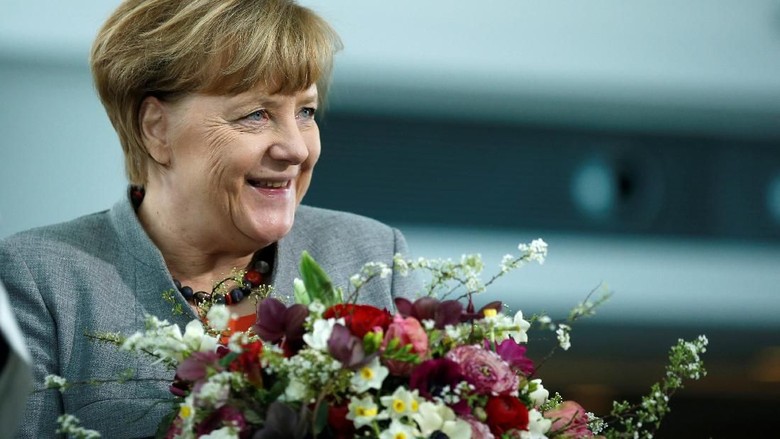 Kanselir Jerman Ucapkan Selamat ke Putin Menangi Pilpres Rusia Kanselir Jerman Ucapkan Selamat ke Putin Menangi Pilpres Rusia