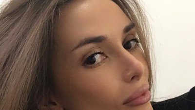 Foto: Selebgram Cantik yang Gugat Klinik karena Payudaranya Jadi Kotak