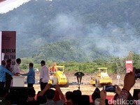 Tol Padang-Pekanbaru Punya Terowongan Terpanjang di Indonesia