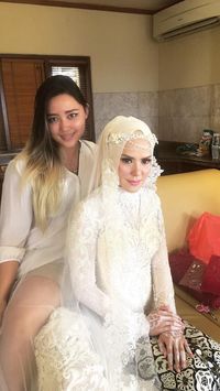 Anggunnya Gaun  Pengantin  Hijab Angel Lelga Saat Akad  Nikah