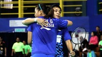Greysia Polii/Apriyani Rahayu berhasil membalikkan keadaan usai mengalahkan Ashwini Ponnappa/N. Sikki Reddy dengan skor meyakinkan 21-5, 21-16. (dok. Humas PBSI)
