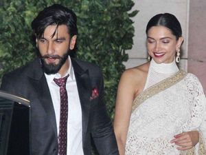 5 Pasangan Bollywood Paling Mesra yang Bikin Iri!