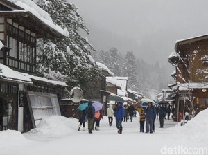 Dunia Salju Desa Shirakawa, Jepang Banget!
