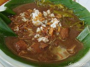Hangat Gurih Nasi Pindang Kerbau Khas Kudus