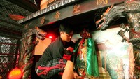 Ritual pencucian patung ini dipercaya oleh warga keturunan Tionghoa akan memberi berkah dalam bisnis yang mereka tekuni.