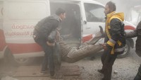 Dilaporkan Syrian Observatory for Human Rights, lebih dari 200 warga sipil tewas sejak Senin (5/2) dalam serangan-serangan udara rezim Suriah. Di antara korban tewas terdapat 54 anak-anak dan 41 wanita. Lebih dari 700 warga sipil juga terluka dalam serangan-serangan udara tersebut. Foto: REUTERS/Bassam Khabieh
