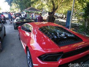 Punya Banyak Mobil Mewah, Hotman Paris Belum Tertarik Mobil Listrik