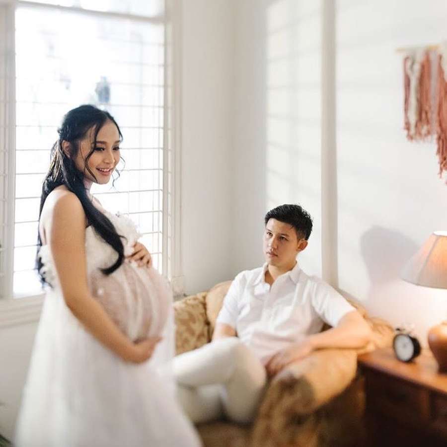 Air Mata di Rumah Duka Advent Bangun, Maternity Shoot 
