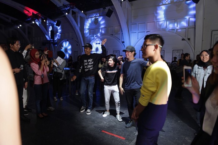 Youtubers Ranz & Niana Mampir ke Jakarta, Yuk Intip Aksinya