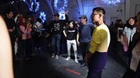 Di acara itu, Ranz dan Niana juga mencoba fitur terbaru dari aplikasi Tik Tok yang bernama GAGA Dance. Mereka juga unjuk kebolehan menari Despacito di atas panggung. Foto: Cindy Ika Putri