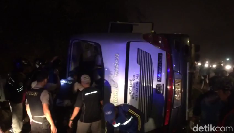 Polisi Bidik Sopir Bus Maut Tanjakan Emen Jadi Tersangka Polisi Bidik Sopir Bus Maut Tanjakan Emen Jadi Tersangka