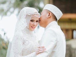 Angel Lelga Klarifikasi Soal Penyebutan Namanya Saat Akad Nikah