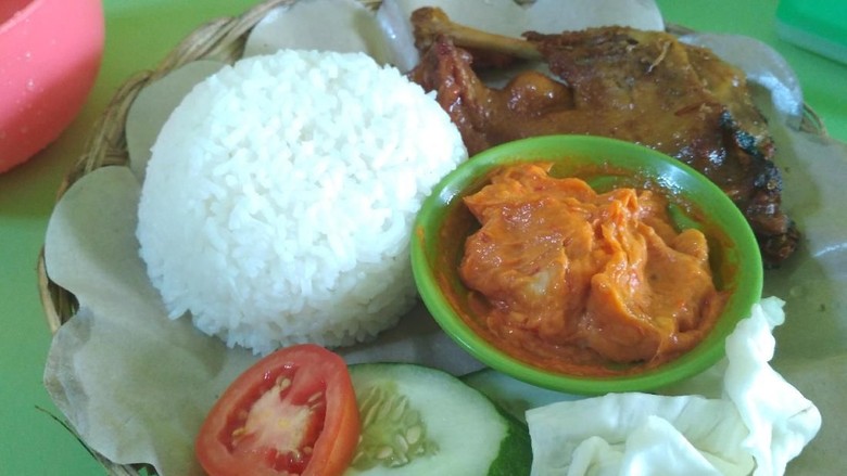 Bebek Goreng Sambal Durian, Rasanya Bikin Ketagihan Bebek Goreng Sambal Durian, Rasanya Bikin Ketagihan
