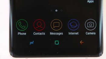 Tapi setelah pemerintah Iran protes dan memanggil dubes Korsel, Note 8 ini akhirnya diberikan pada para atletnya. Foto: Engadget