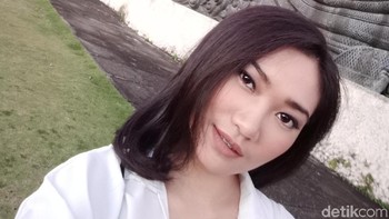 Selfie tampak jelas dan natural. Foto: Adi Fida Rachman/detikINET