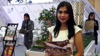 Mereka juga bagaikan model yang berjalan ke sana-sini dengan anggun.