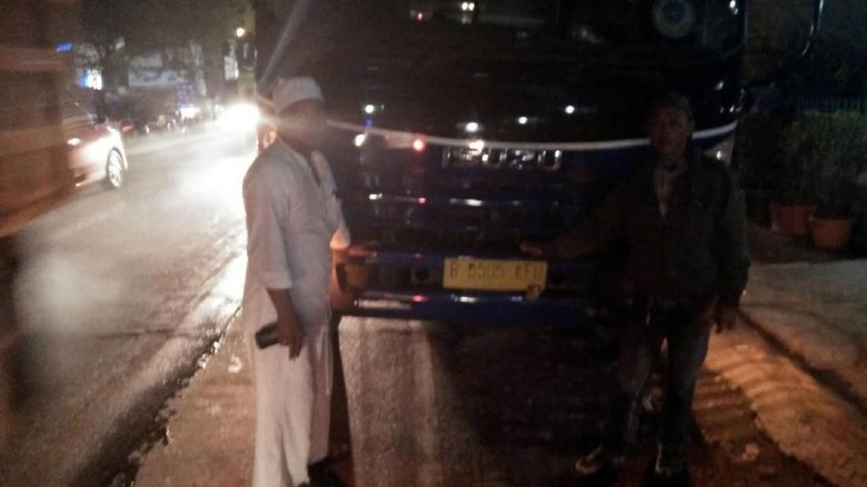 Gara-gara Jalan Berlubang, Penyaluran Miras ke Sukabumi Digagalkan Gara-gara Jalan Berlubang, Penyaluran Miras ke Sukabumi Digagalkan