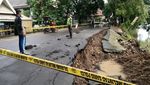 Foto: Waspada! Ruas Jalan di Pangkep Sulsel Longsor