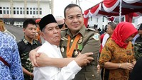 Dalam sambutanya, Irwansyah mengucapkan terima kasihnya kepada ayahanda, Sofyan Rebuin dan ibunda, Nyimas Djamila. Karena berkat doa, dukungan dan kasih sayang keduanya, mereka telah menghantarkan dan menjemput cita-citanya. Pool/Pemkot Pangkalpinang.