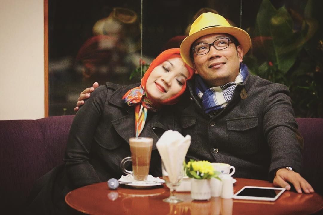 Ridwan kamil lagi makan