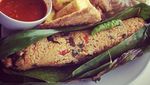 Begini Gaya Ridwan Kamil Saat Mencicipi Makanan Enak