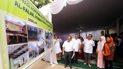 Sinergi BUMN Renovasi Pesantren