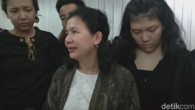 Air Mata Keluarga di Rumah Duka Advent Bangun
