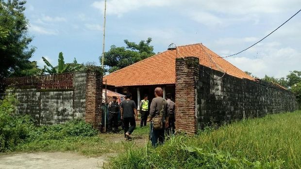Rumah yang digunakan memproduksi miras jenis arak