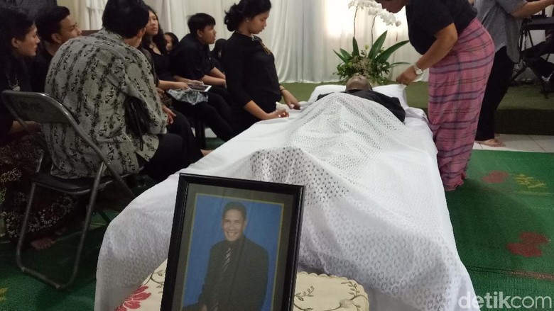 Yockie Prayogo-Advent Bangun Meninggal Dunia, Angel Lelga dan Vicky Menikah Yockie Prayogo-Advent Bangun Meninggal Dunia, Angel Lelga dan Vicky Menikah