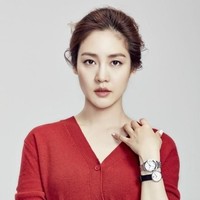 Ketika masih tergabung dalam idol group Fin K.L, Sung Yuri menerima sebuah surat yang dipenuhi kata-kata kasar. Setelah menyadari bahwa itu berasal dari seorang anti-fans, penyanyi kelahiran Jerman ini memutuskan untuk mencari tahu orang tersebut serta menelepon gurunya untuk melaporkan apa yang telah terjadi. Foto: istimewa