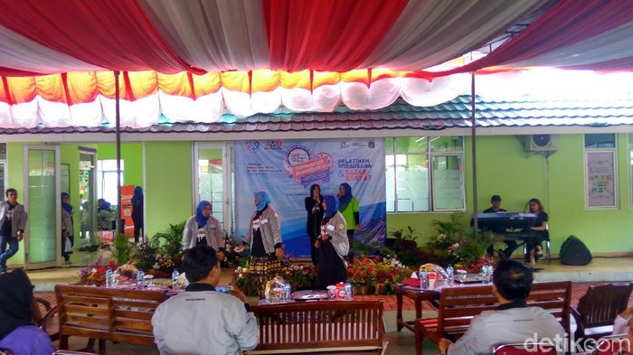 Peresmian Jaringan Wirausaha OK OCE, Warga Kemayoran Dangdutan