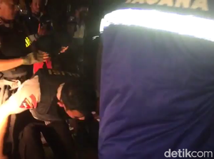 26 Jenazah Kecelakaan Tanjakan Emen Dibawa Menuju RSUD Tangsel