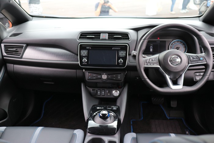 Mengunci Setir Mobil Bisa Merusak Power Steering?