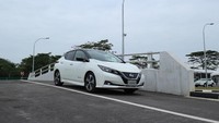 detikOto mendapat juga giliran untuk menjajal mobil listrik terlaris di dunia itu. Foto: Dina Rayanti
