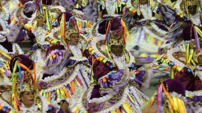 Warna-warni Meriahnya Rio Carnival di Brasil