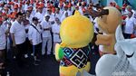 Menlu Retno Pimpin Jalan Santai Diplomatic Walk