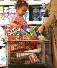 Belanja ke Supermarket, Ini Makanan yang Dibeli oleh Chrissy Teigen