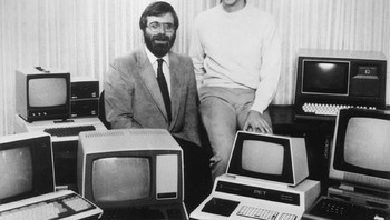 Paul Allen dan Bill Gates adalah duet pendiri Microsoft, yang lahir pada 4 April 1975. Foto: istimewa