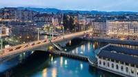Jenewa adalah kota berbahasa Prancis terbesar di Swiss dan tempat yang sangat penting di dunia. Banyak organisasi internasional, seperti Palang Merah atau Organisasi Perdagangan Dunia (WTO). Ini juga merupakan rumah markas besar Eropa Perserikatan Bangsa-Bangsa dan bahkan memiliki salah satu jalan termahal di dunia. Orang Swiss memiliki reputasi sebagai bankir yang hebat, dan Jenewa masuk dalam katagori tersebut. Semua ini menarik beberapa orang yang sangat makmur ke Jenewa, sehingga hampir 18% orang di Jenewa merupakan jutawan.