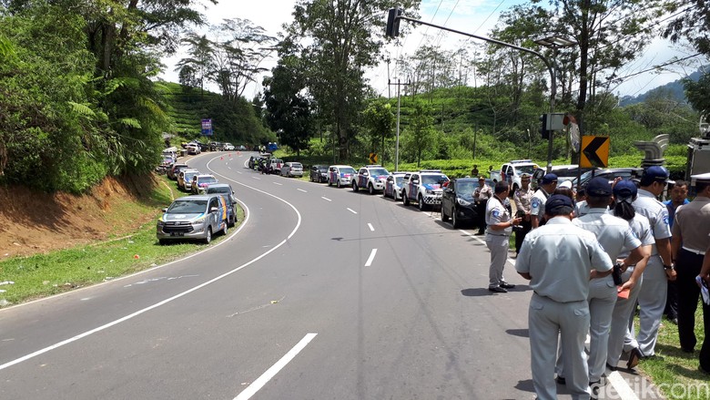 Tunggu Lingkar Tanjakan Emen, Escape Road Dibangun Tahun Ini Tunggu Lingkar Tanjakan Emen, Escape Road Dibangun Tahun Ini