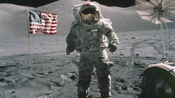  Pada waktu itu, pendaratan ke Bulan ini disiarkan langsung di televisi dan menarik perhatian dari seluruh dunia. Foto: NASA