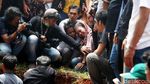 Isak Tangis Iringi Pemakaman Korban Kecelakaan Tanjakan Emen