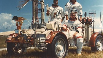 Ini 3 astronot terakhir yang ke bulan dalam misi Apollo 17. Mereka adalah Harrison Schmitt, Eugene Cernan dan Ronald Evans. Foto: NASA  