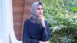 Adem! Kartika Putri Mantap Berhijab
