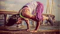 Life is all about balance, tulis Swetha. Instagram @swethasubbiah 
