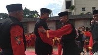 Pada kesempatan itu Anies juga mengucapkan sumpah pendekar kehormatan tapak suci Muhammadiyah. Ada sejumlah poin yang dibacakan Anies.