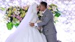 Mesranya Angel Lelga dan Vicky Prasetyo di Resepsi Pernikahan