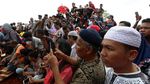 Ribuan Warga Lepas Korban Kecelakaan Maut ke Peristirahatan Terakhir